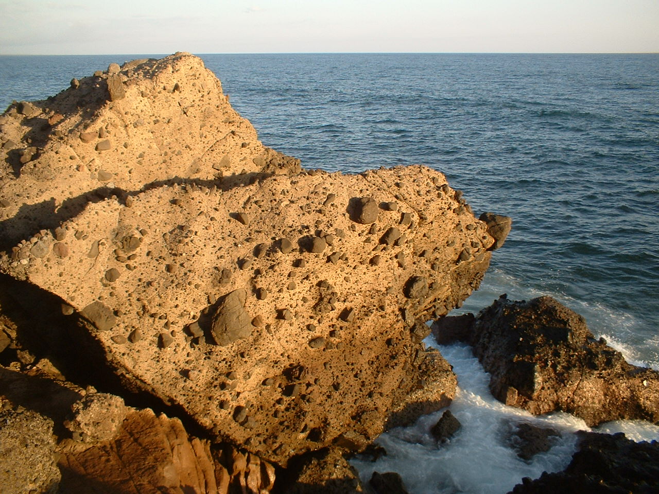 Atami Rocks, El Savador